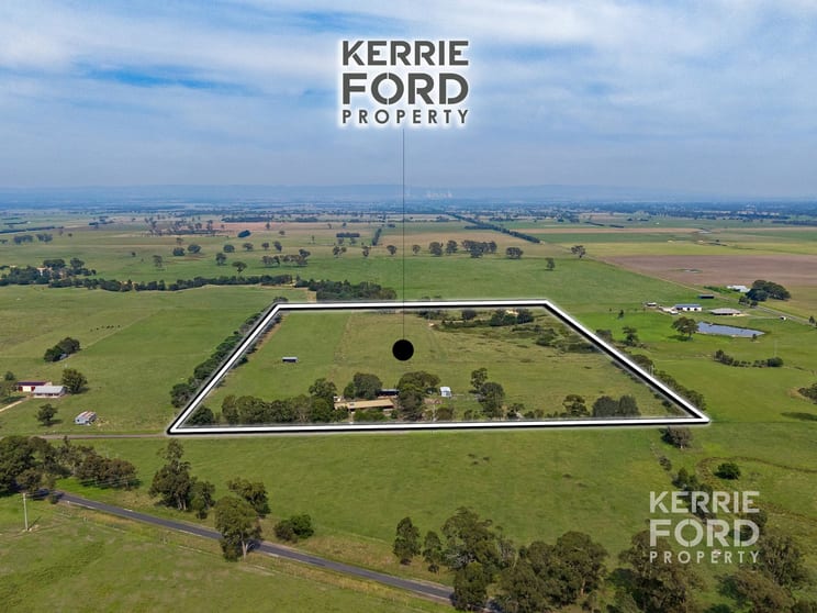 Click to view all images 201 Guyatts Road Toongabbie VIC 3856 - Image 2