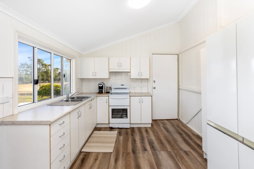 Click to view all images 291 Six Mile Road Bajool QLD 4699 - Image 3