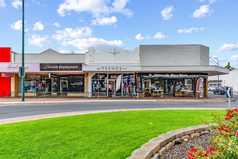 Click to view all images 82 Smith Street Naracoorte SA 5271 - Image 2