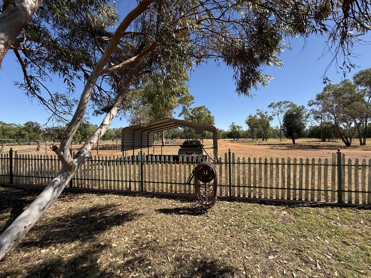 Click to view all images 98 Wellwater Road Charleville QLD 4470 - Image 1