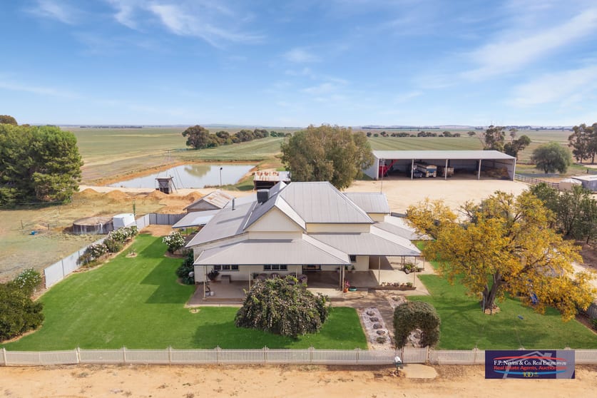 Click to view all images 220 Loddon West Road Fernihurst VIC 3518 - Image 1