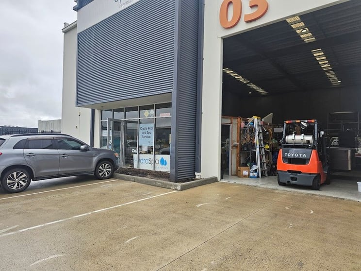 Click to view all images Home & Garden business for sale in Pakenham - Image 3