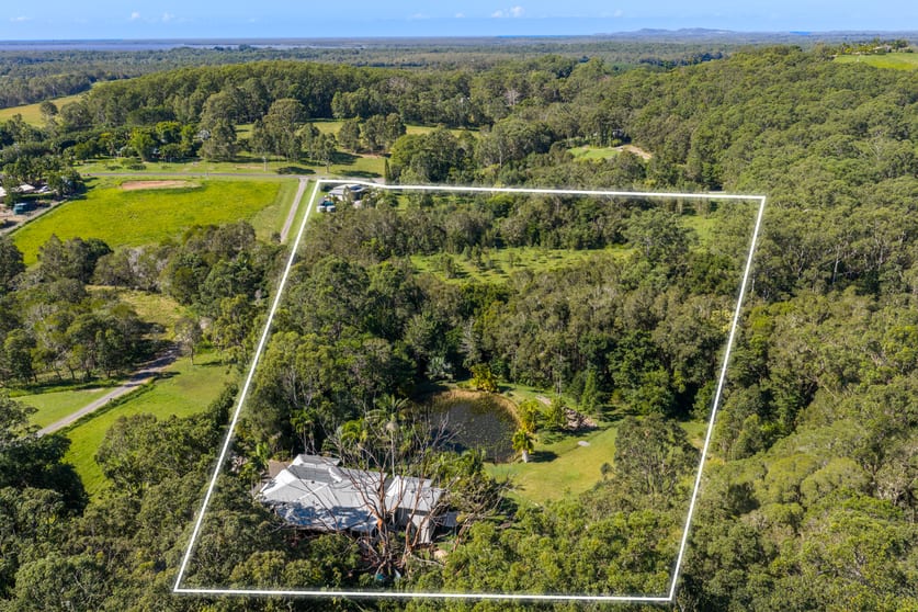 Click to view all images 8 Dandaloo Lane Cootharaba QLD 4565 - Image 2