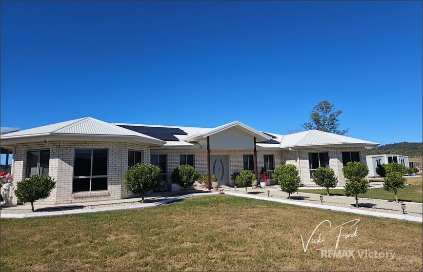 Click to view all images 114 East Funnel Creek Road Sarina Range QLD 4737 - Image 2