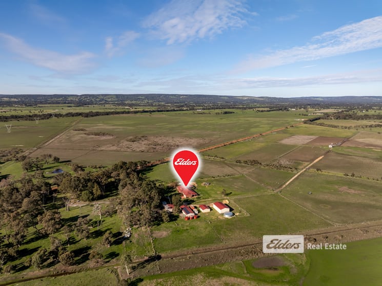 Click to view all images 315 Jackson Road Uduc WA 6220 - Image 1
