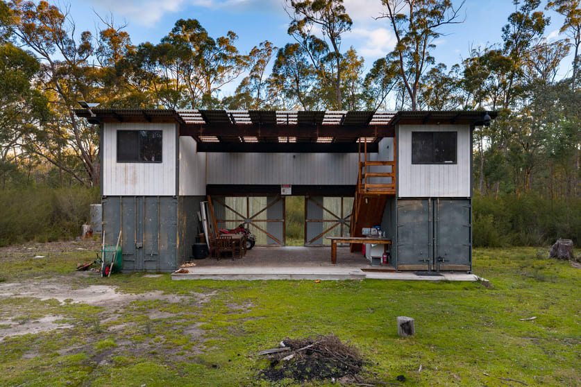 Click to view all images 2/ Berrys Road Stockdale VIC 3862 - Image 3