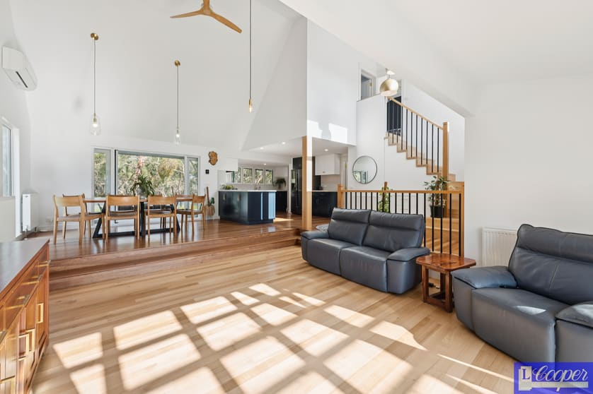 Click to view all images 4 Bembridge Road Somerville VIC 3912 - Image 2