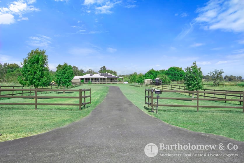 Click to view all images 502 Christmas Creek Road Tabooba QLD 4285 - Image 3