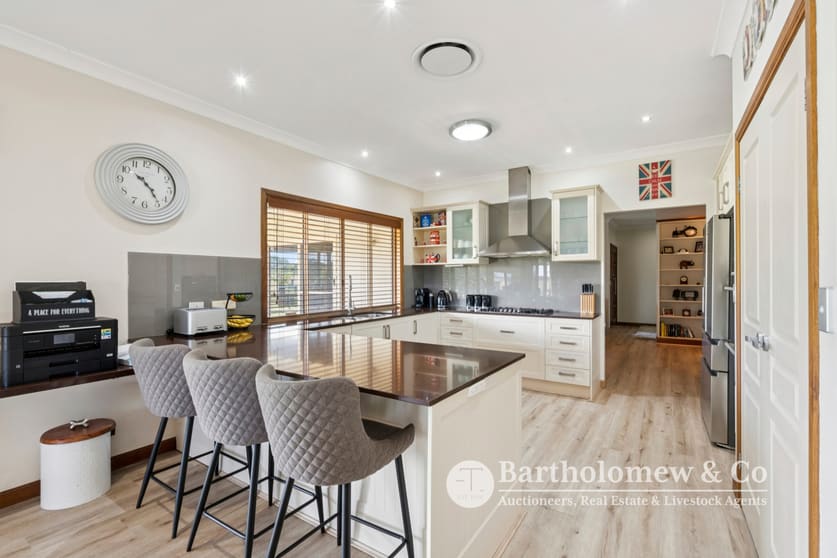 Click to view all images 502 Christmas Creek Road Tabooba QLD 4285 - Image 3