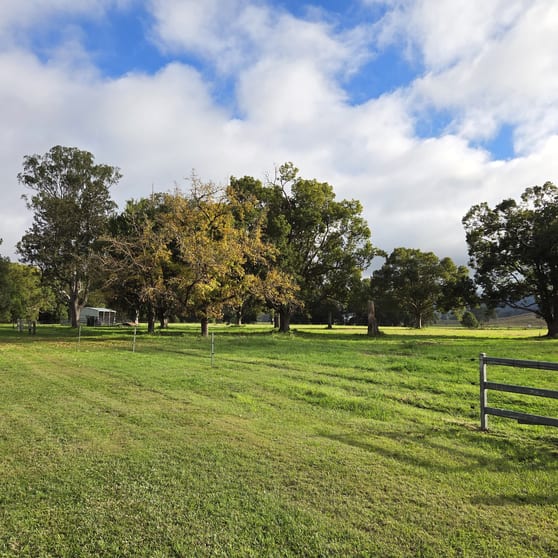 Click to view all images 4 Websters Lane Mount Kilcoy QLD 4515 - Image 2