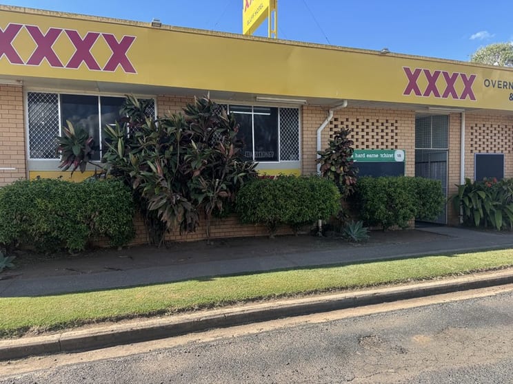 Hotel  business for sale in Bluff - Image 1