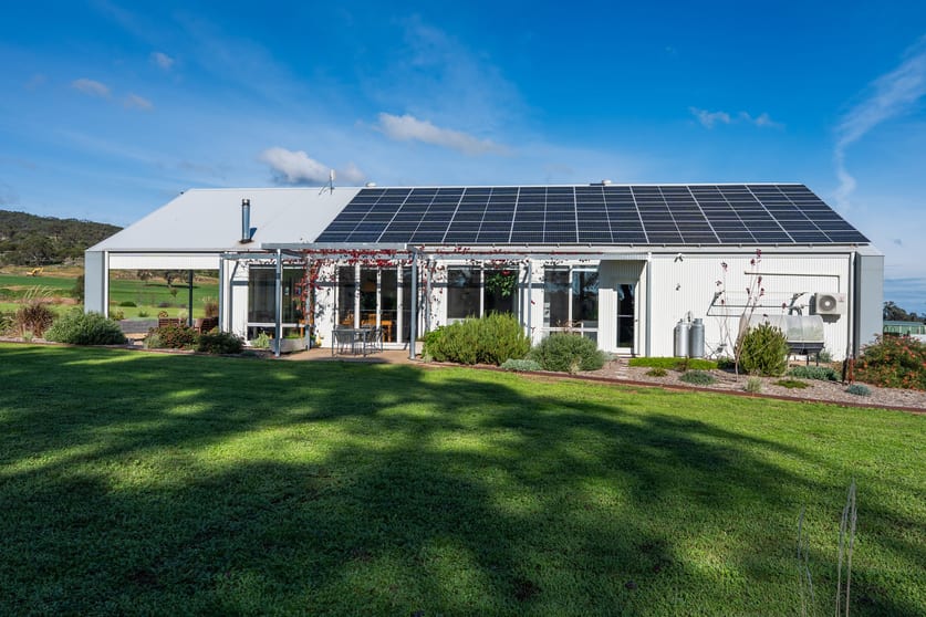 Click to view all images 940 Coach Road Culcairn NSW 2660 - Image 3