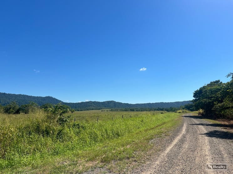 Click to view all images 606 Warrubullen Road Warrubullen QLD 4871 - Image 2