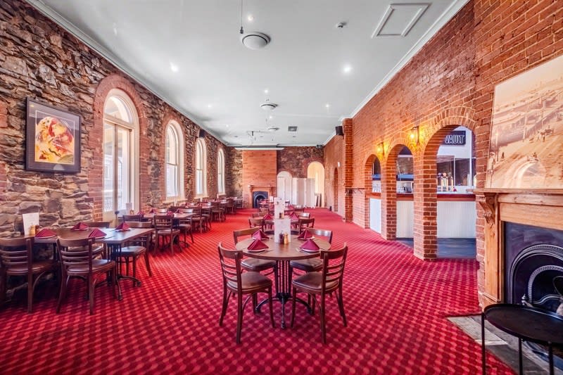 Click to view all images 1 Hotel Avenue Port Adelaide SA 5015 - Image 1