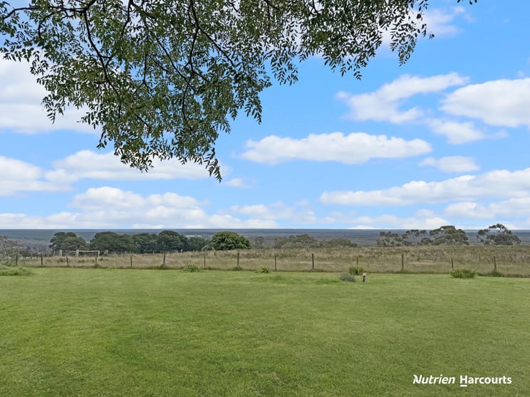 Click to view all images 411 Casterton - Dartmoor Road Bahgallah VIC 3312 - Image 2