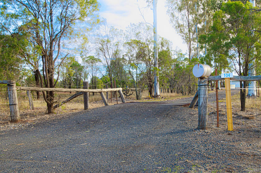 Click to view all images 104 Sandalwood Avenue West Dalby QLD 4405 - Image 2