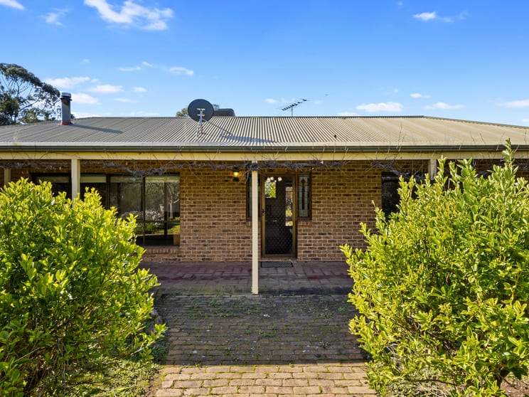 Click to view all images 1851 Marrabel Road Allendale North SA 5373 - Image 3