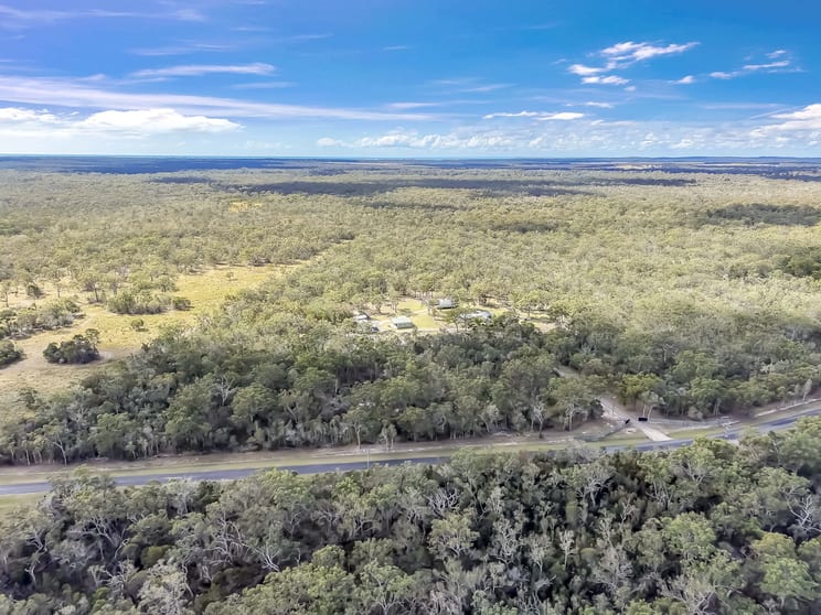 Click to view all images 29 Pacific Haven Circuit Pacific Haven QLD 4659 - Image 3