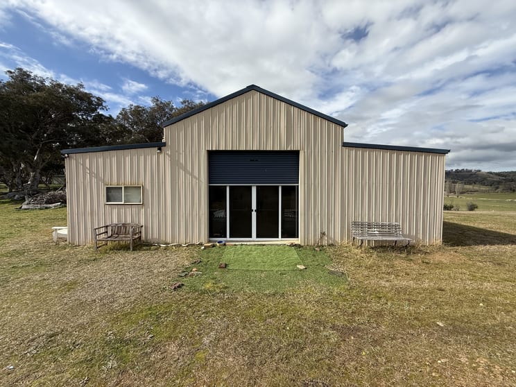 Click to view all images 2974 Taylors Flat Road Reids Flat NSW 2586 - Image 2