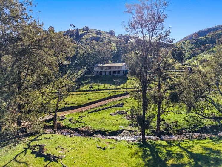 Click to view all images 53 Peach Tree Lane Mudgee NSW 2850 - Image 2