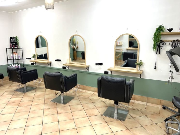 Hairdresser  business for sale in Kingaroy - Image 1