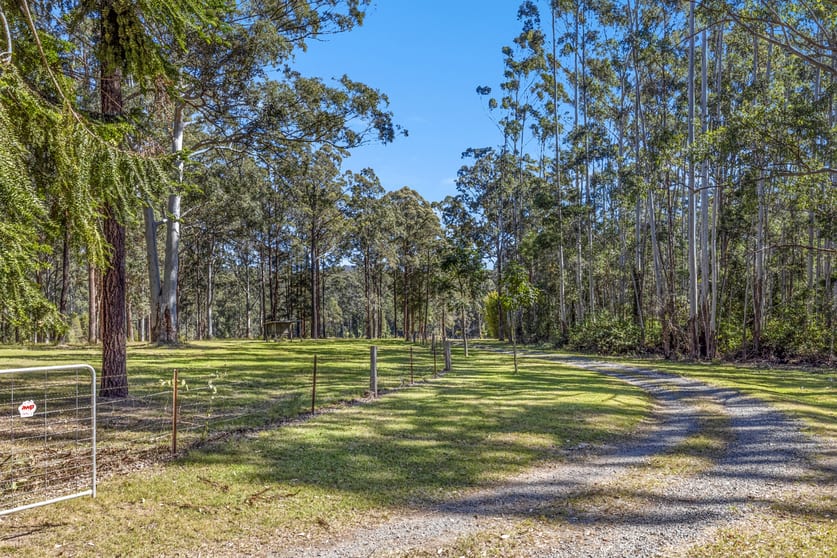Click to view all images 704 Smiths Creek Road Kundabung NSW 2441 - Image 3