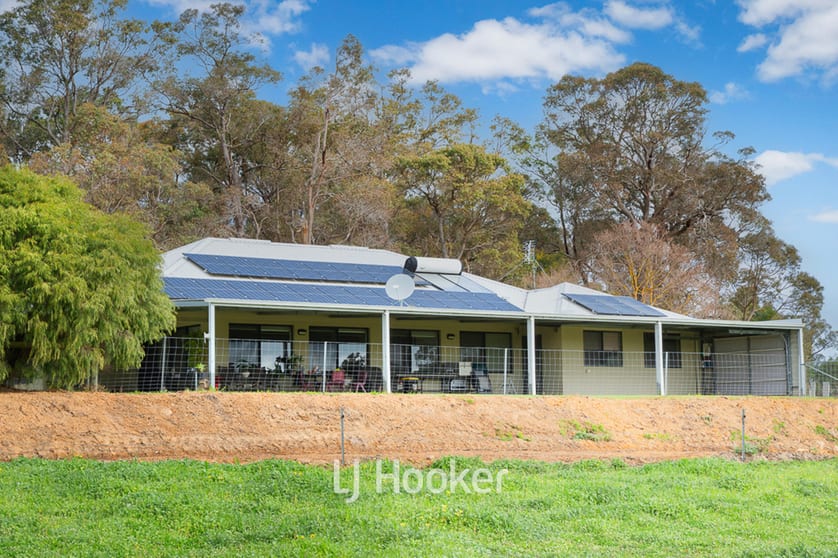 Click to view all images 498 Carbunup Road South Treeton WA 6284 - Image 2