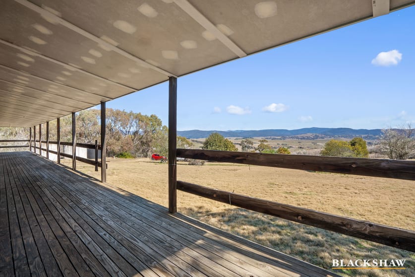 Click to view all images 163 Jinjera Road Michelago NSW 2620 - Image 2