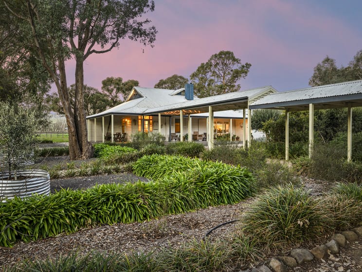 Click to view all images 304 Sheans Creek Road Euroa VIC 3666 - Image 1