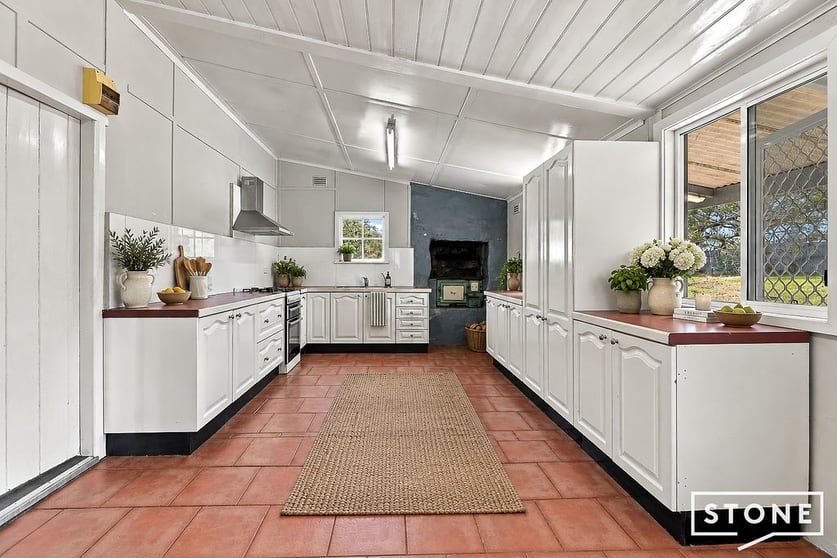 Click to view all images 2 Stannix Park Lane Wilberforce NSW 2756 - Image 3