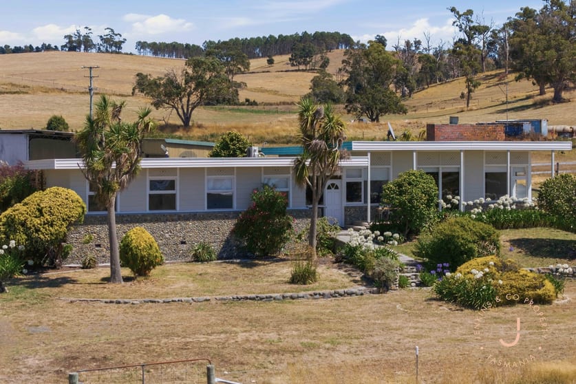 Click to view all images 1861 Bridport Road Bridport TAS 7262 - Image 3