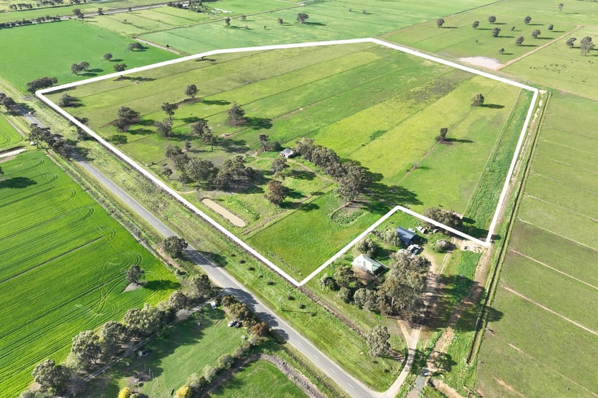 Click to view all images 1536 Waaia Bearii Road Waaia VIC 3637 - Image 2