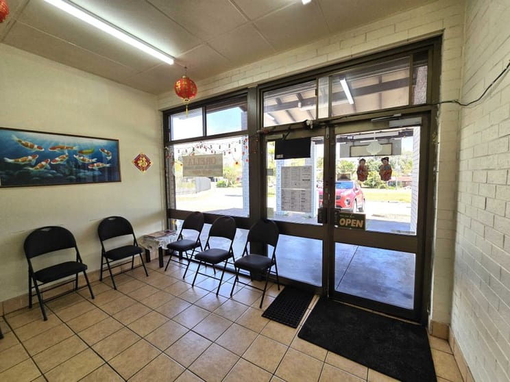 Click to view all images Takeaway Food business for sale in Orelia - Image 3