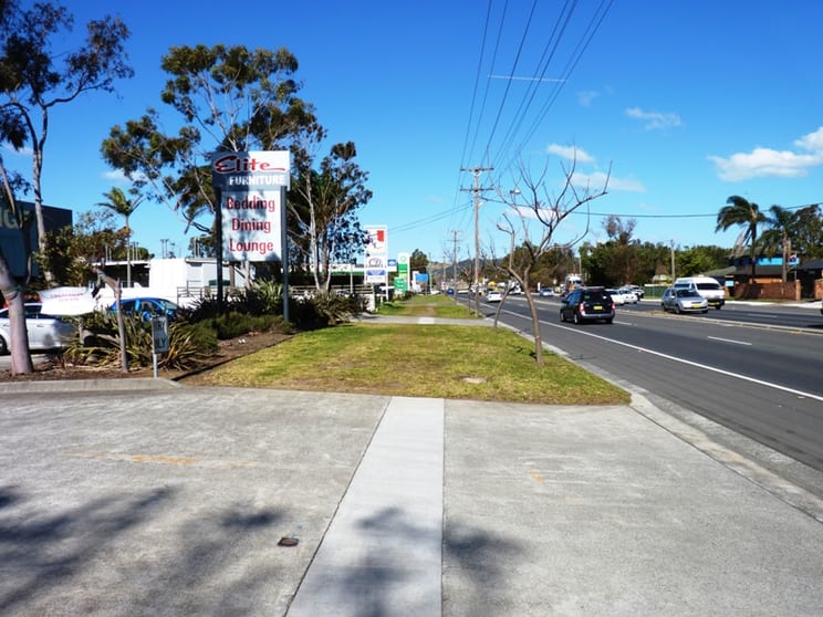 Click to view all images 2/65 Princes Highway Albion Park Rail NSW 2527 - Image 1