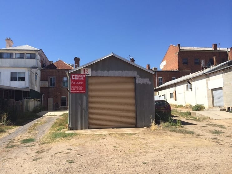 Click to view all images Rear shed/190 - 192 Sheridan Street Gundagai NSW 2722 - Image 2