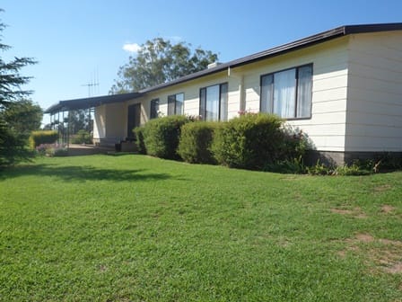 2569 George Russell Drive Canowindra NSW 2804 - Image 2