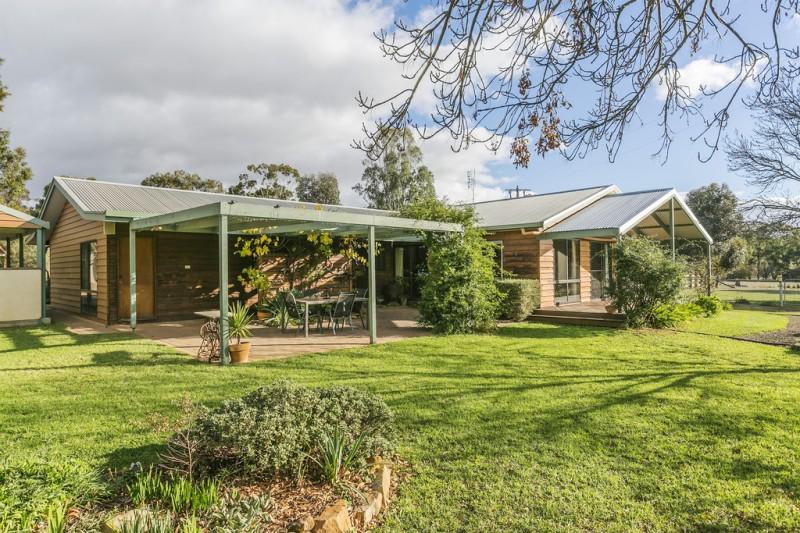 Click to view all images 360 Bradford Road Shelbourne VIC 3463 - Image 1