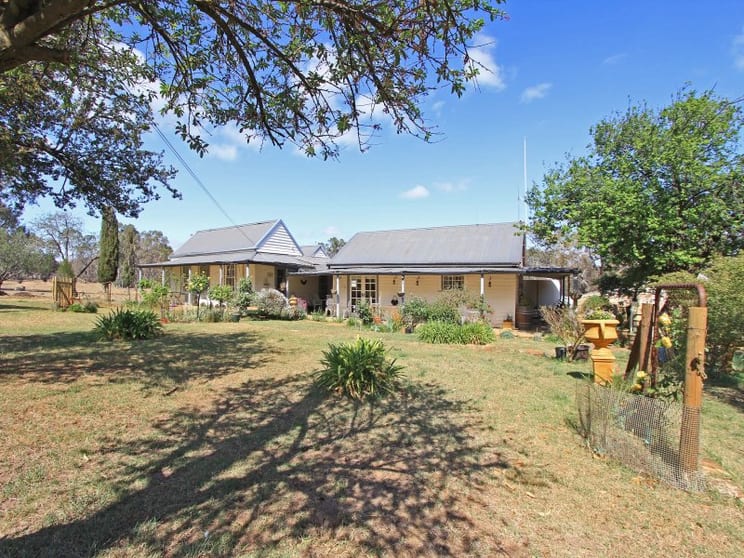 Click to view all images 257 Meadow Valley Road Heathcote VIC 3523 - Image 1