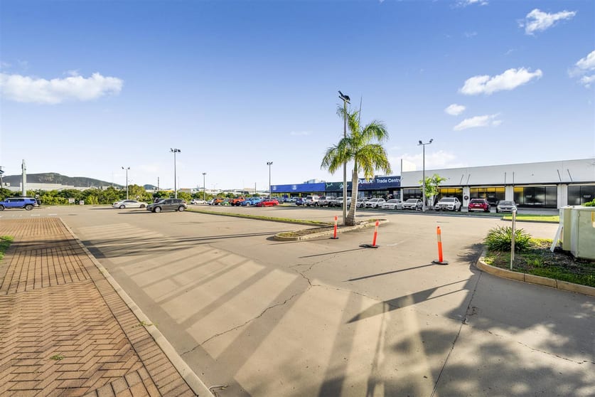 Shop & Retail commercial property for lease at 1-3 Woodman Court Hyde Park QLD 4812