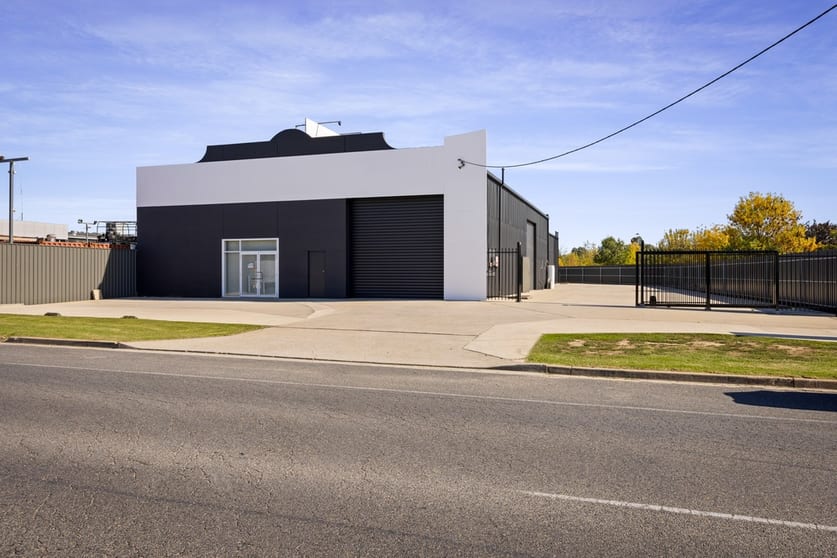 Factory, Warehouse & Industrial commercial property for lease at 719 Drome Street East Albury NSW 2640