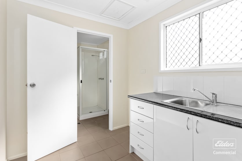 Shop & Retail commercial property for lease at Unit 5A & 5B/22 Upper Dawson Road Allenstown QLD 4700