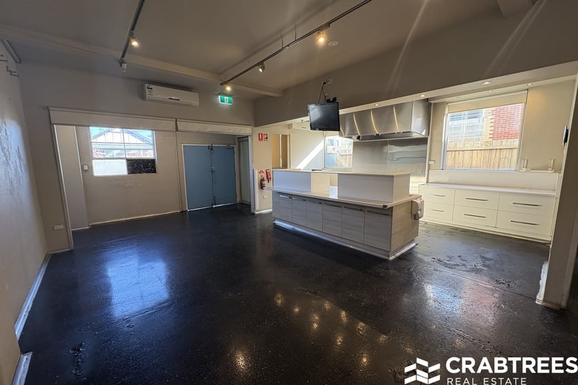 Shop & Retail commercial property for lease at 18A Haughton Road Oakleigh VIC 3166