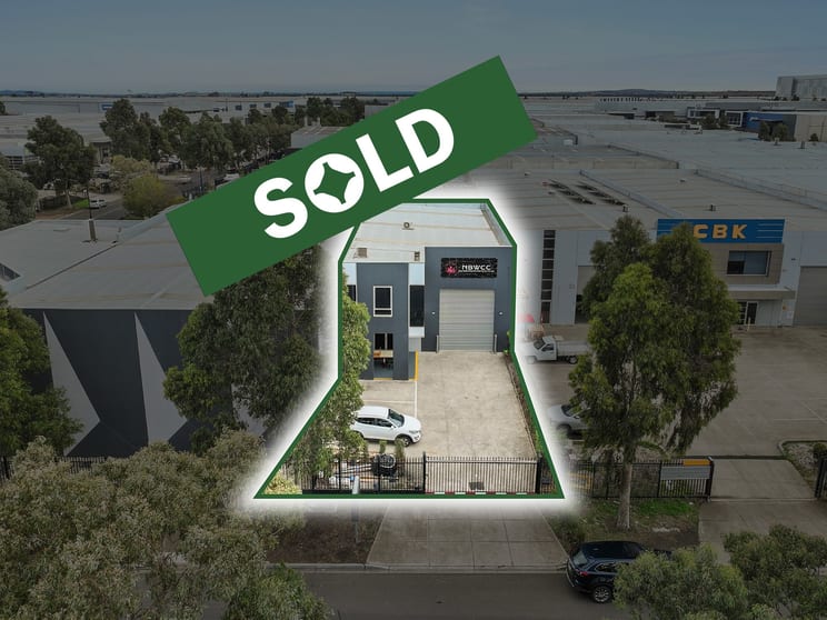 Factory, Warehouse & Industrial commercial property sold at 31 Saintly Drive Truganina VIC 3029