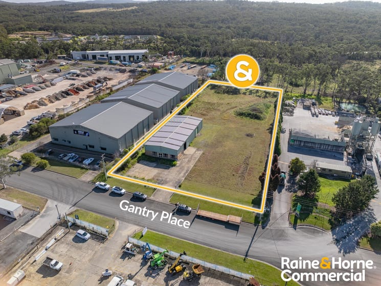 Factory, Warehouse & Industrial commercial property for sale at 10 Gantry Place Braemar NSW 2575