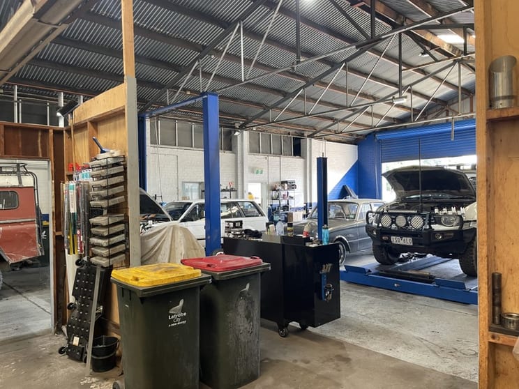 Freehold & Business Sale. Mechanic on Princes Hwy
Multi Use Site  -Aged, Medical