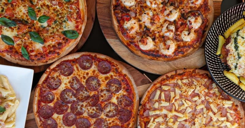* SOLD * 6 DAY PIZZABAR T.O.$13,000PW SHT HRS  $245,000+SAV Negotiable