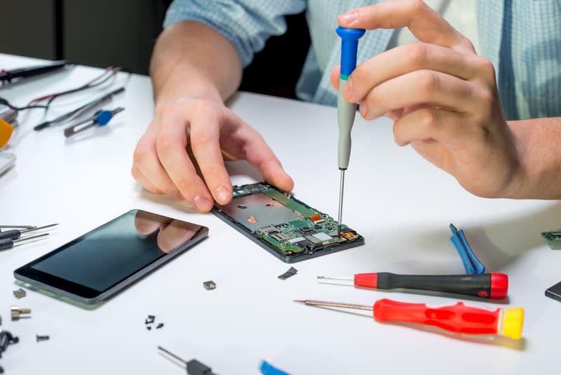 Rare opportunity - Busy Mobile Accessories Shop with Cheap rent near Boxhill [2311101]