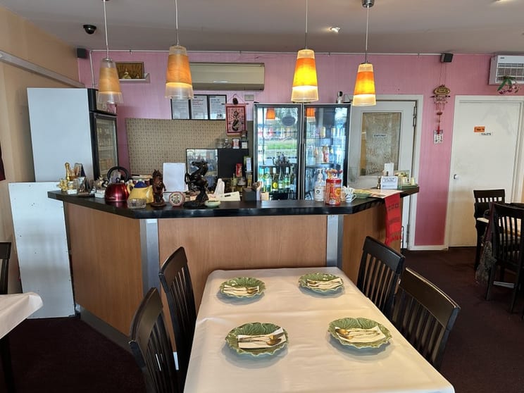 Established Thai Restaurant for sale in desirable location!
