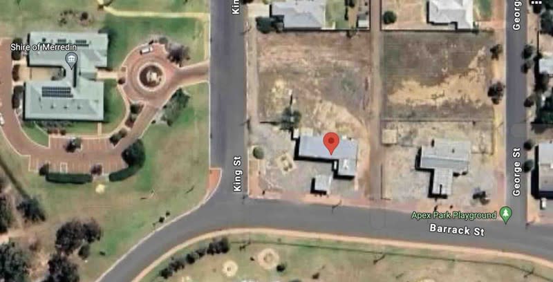 Freehold Land Building & Workshop For Sale
Petrol Station - Great Potential