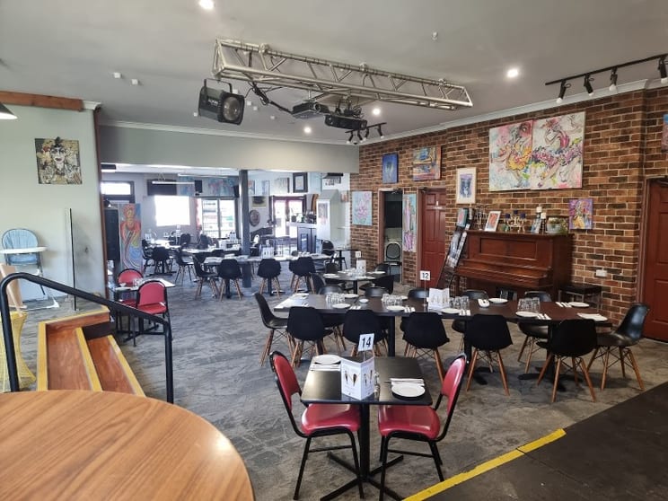 Thriving Italian Restaurant  Parkes, NSW